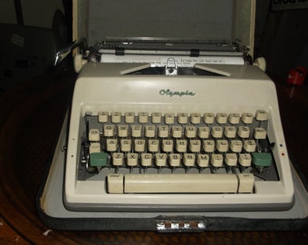 Olympia sm-9 Deutsche Schreibmaschine