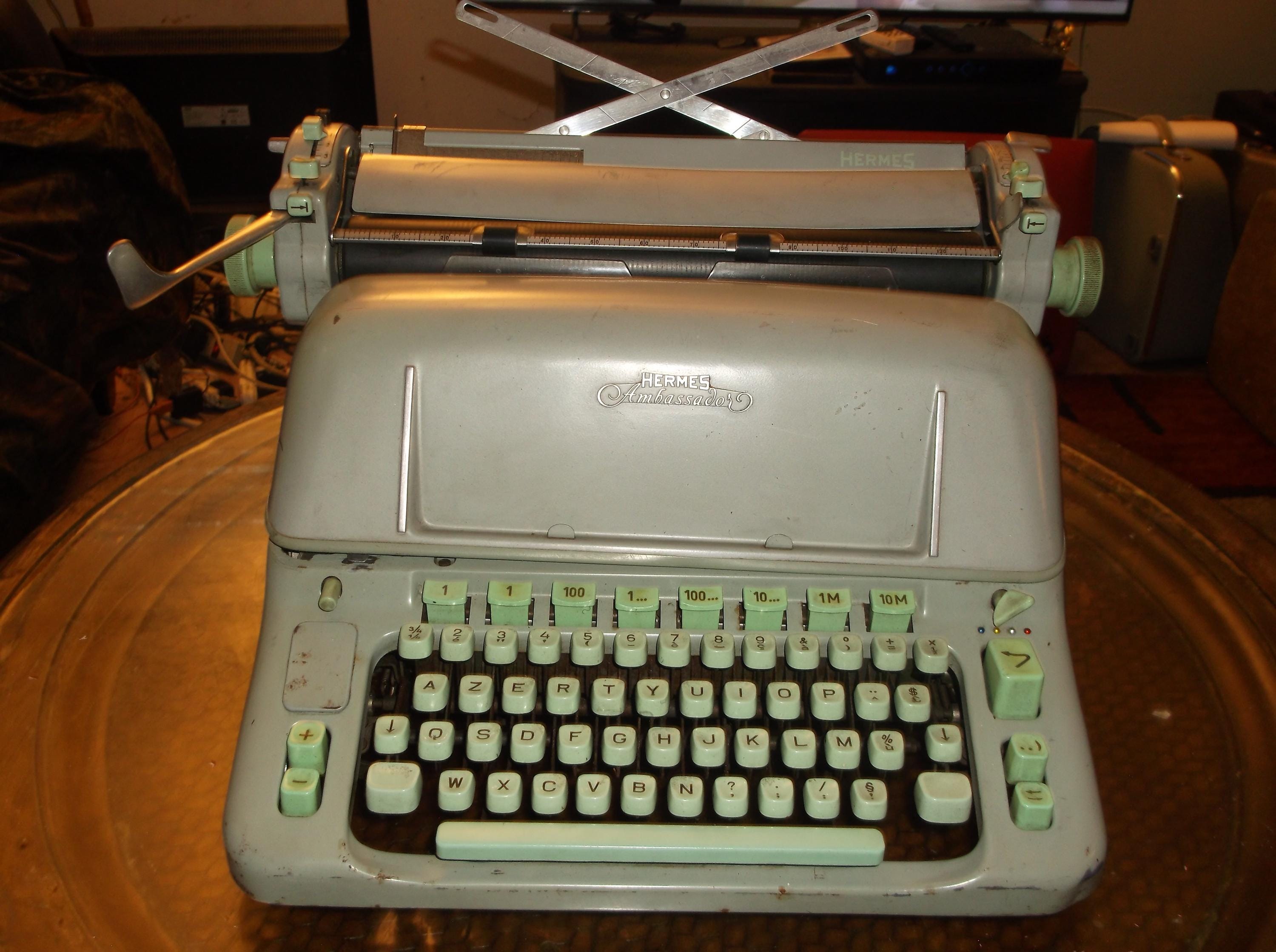 エルメス アンバサダー タイプライター界のロールスロイス ヘビー