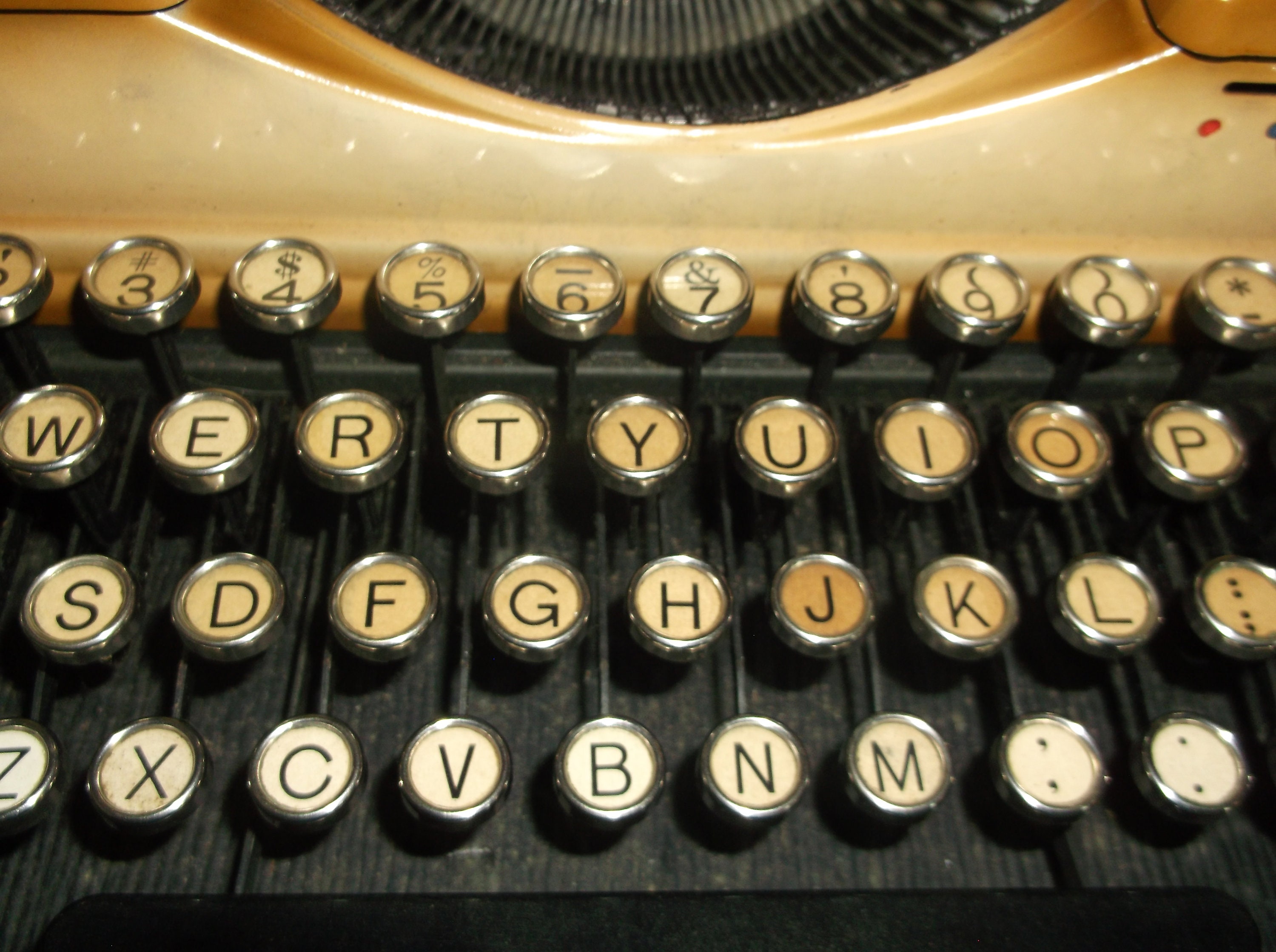 Royal 1930s Vintage Manual Typewriter Glass Keytops Serviced and
