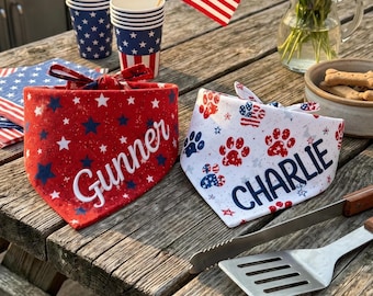 Pañuelos patrióticos personalizados bordados para perros, bufanda para mascotas con nombre personalizado, estrellas y rayas, diseños de la bandera estadounidense, pañuelos para mascotas del 4 de julio.