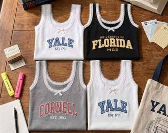 Camiseta sin mangas con letras universitarias bordadas personalizadas, camiseta universitaria personalizada con retazos, camiseta sin mangas con apliques de cuadros universitarios, atuendo para el día del partido, regalo personalizado