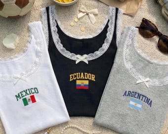 Camiseta sin mangas con encaje y bandera del país bordada a medida, para aficionadas al deporte, ropa para el día del partido, camiseta de tirantes acanalada estilo Y2K para mujer/niña, regalos para amantes del deporte para mujeres