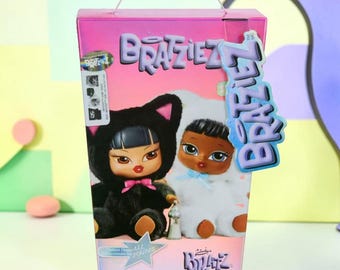 Autentica confezione a sorpresa di peluche Bratz Bratzez, portachiavi in peluche con costume da gatto, ciondolo da collezione Y2K per borsa, bambola giocattolo Kawaii