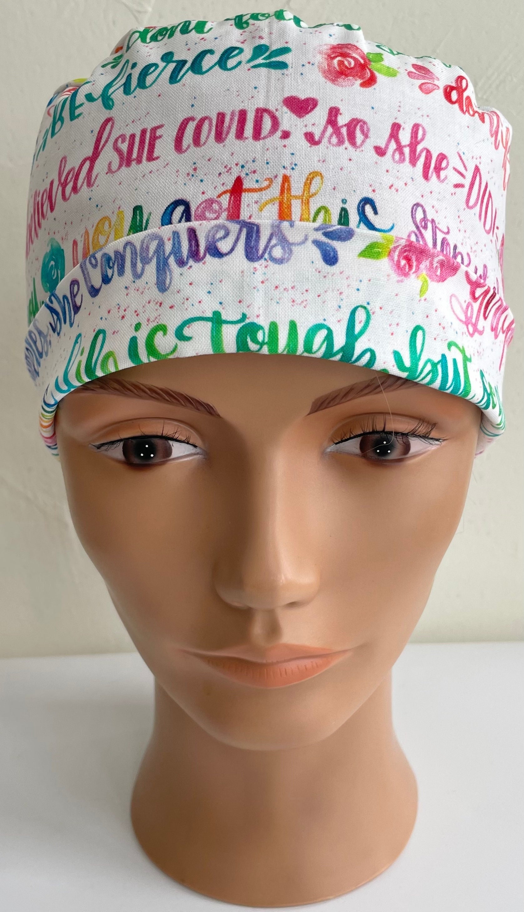 Inspirant - Réglable, Chapeau de gommage repliable.