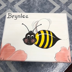 Handmade Stool, Girls Step Stool, bumble bee Step Stool, Bathroom step stool, Hand painted stool, personalized stool, bumble bee
