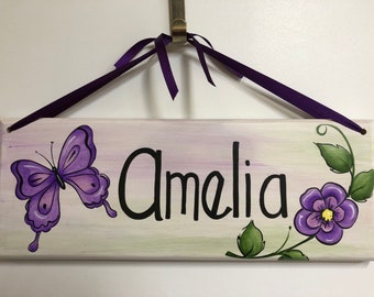 Butterfly Name Sign, Nursery Name Sign, Personalized Name Board, Kids Name Plaque, Butterfly and Flower Nursery Decor, Personalized Sign