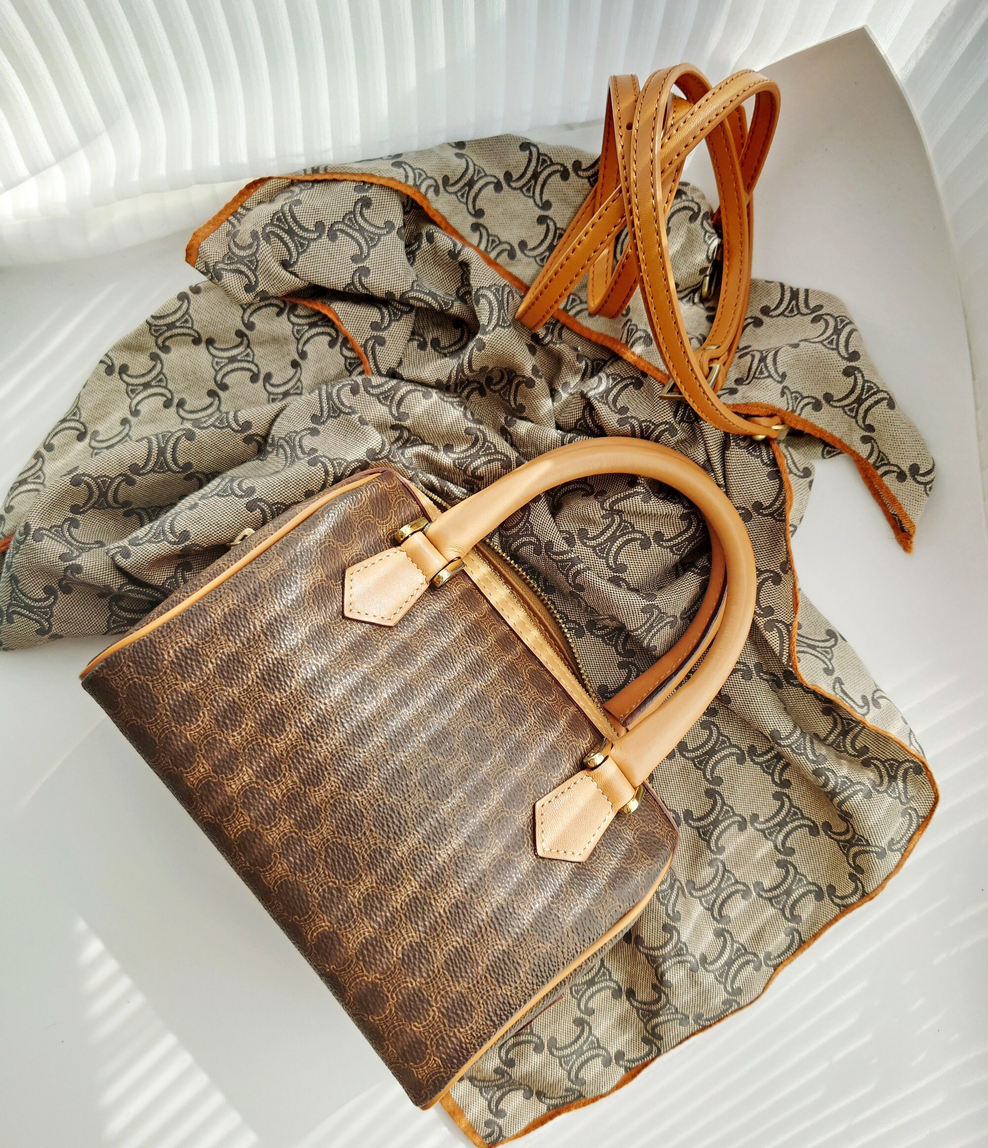 100% AUTHENTIC LOUIS VUITTON LIMITED EDITION MONOGRAM CANVAS SPEEDY 30 TOTEM