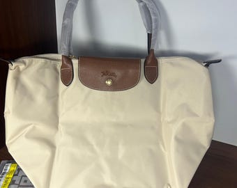 Große, weiße Longchamp Nylon-Einkaufstasche mit Lederbesatz - faltbare, leichte Handtasche für den Alltag, Geschenk für Sie