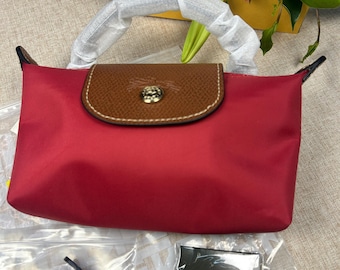 Longchamp mini Cherry Red Crossbody-Tasche mit abnehmbarem Schultergurt, Damen-Nylon-Einkaufstasche, ein Geschenk für sie.