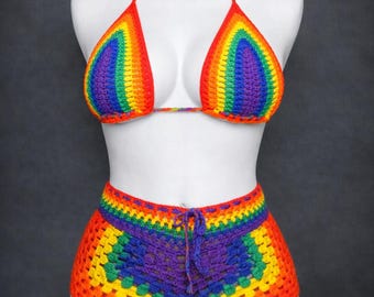 Conjunto de shorts quadrados retrô arco-íris.