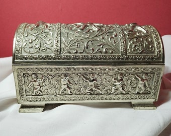 French Vintage Heavy Pewter Jewelry Box Putty decor treasure chest (x286)