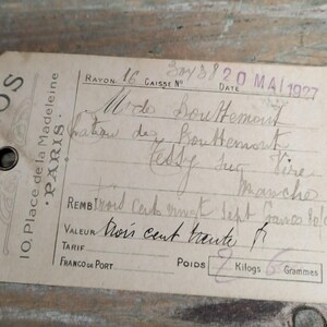 Etiqueta postal francesa antigua de "Madelios" París dirigida a un castillo en Francia en 1927 (x85)