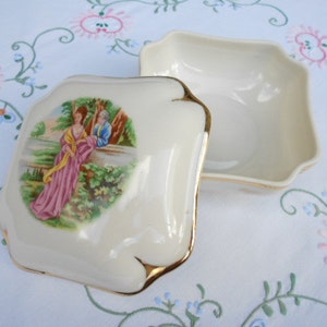 Limoges Porcelain Vintage French Trinket Box A101 image 1