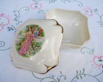 Boîte à bijoux vintage en porcelaine de Limoges (A101)