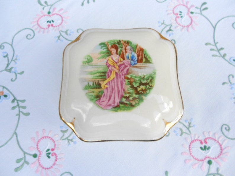 Limoges Porcelain Vintage French Trinket Box A101 image 2