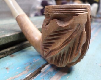 French Vintage carved pipe t785
