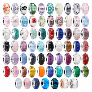 Perline di vetro colorate, perline di vetro a forma di fiore e distanziatori in cristallo sfaccettati. Compatibili con i charm per bracciali Pandora europei. Regalo per lei.