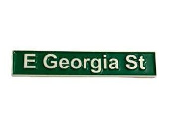 UTGÅTT - E Georgia St Vancouver BC gatuskylt souvenir emaljnål