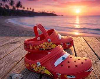 Lightning McQueen Adult Cave Slippers – Cartoon Waterproof Anti-Slip Beach Sandals, Comfortable Outdoor Couple Slides for Men Women