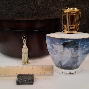 Vintage Goebel Lampe Berger Porcelain Oil Lamp: Monet Woman with Parasol Fragrance Diffuser