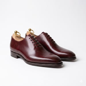 burgundy italian dress shoes Men's Burgundy Cap-Toe Crocodile-Embossed Leather Oxfords - Nettleton US 10 / Burgundy / D