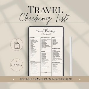 Puede incluir: Una lista de verificación de viaje digital que se muestra en una tableta. La lista de verificación incluye categorías para ropa, salud, zapatos, documentos y elementos esenciales de viaje. Las palabras "TRAVEL Checking List" están en la parte superior, con "Ultimate Travel Packing Checklist" en la pantalla de la tableta.