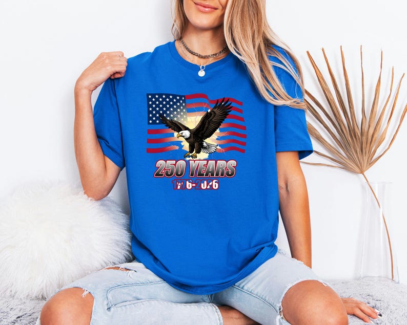 Retro Bald Eagle Top, America 250 T-Shirt, Vintage US Flag Gear, 1776-2026 Patriot Tee, Fourth Of July Present For Dad Patriot Tee immagine 5