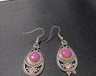Pack of silver-plated stainless steel earrings in different styles. 3 pairs/pack to choose from.