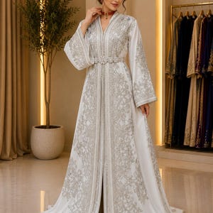 plus size bride in mermaid dress Elegant Strapless Sweetheart Mermaid Wedding Dress Plus Size Size 28W