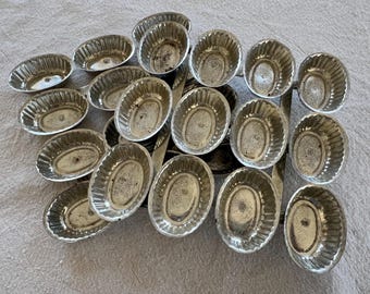 Vintage Chocolate Mold Tin Candy Mold (2pcs)