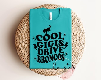 Genial Gigis conduce los Broncos, PNG, descarga digital