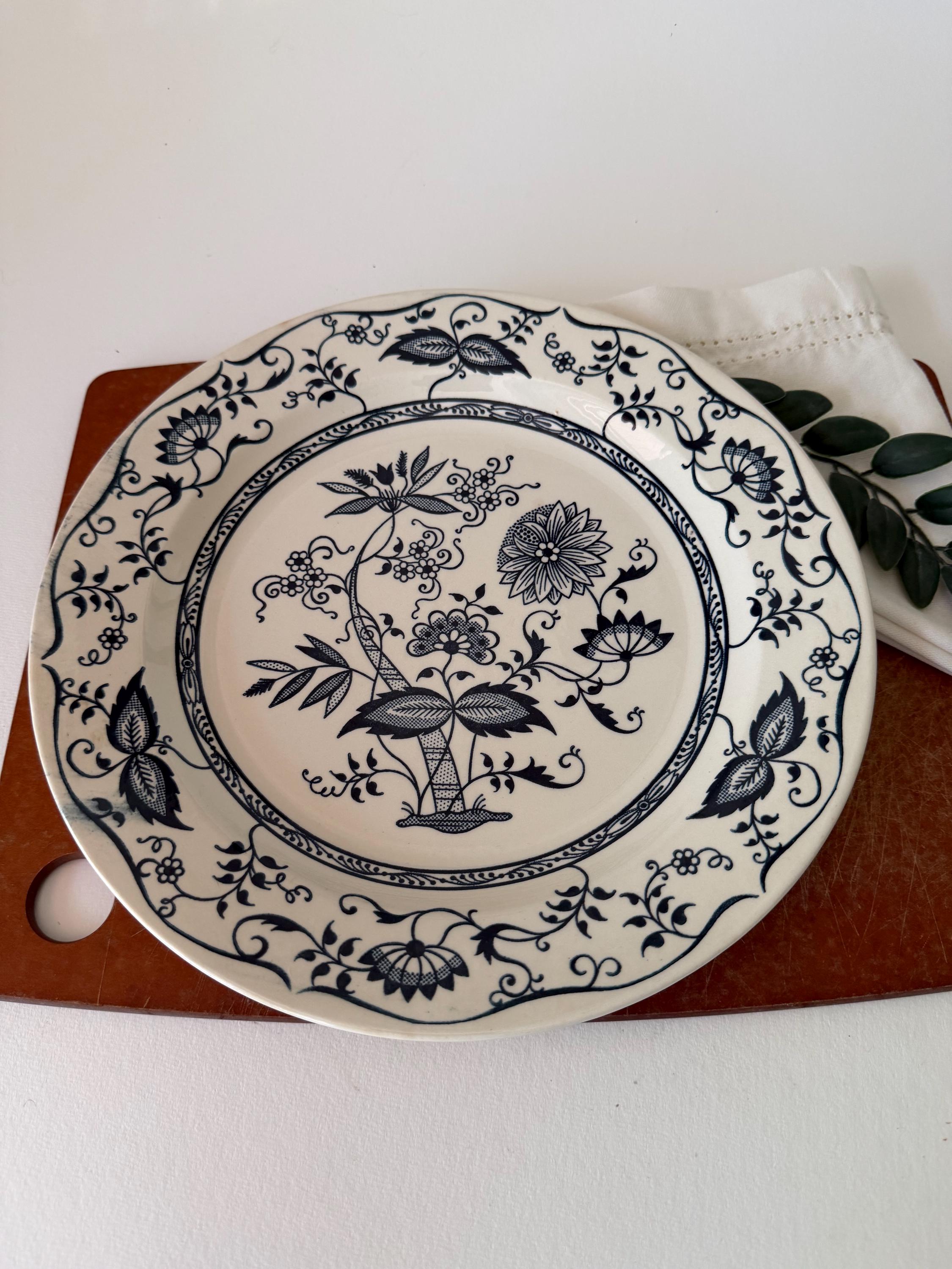 Jeannette China - Etsy