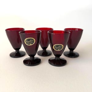 Fünfteiliges Set Vintage Royal Ruby Red Likörgläser, Anchor Hocking MCM Barware,