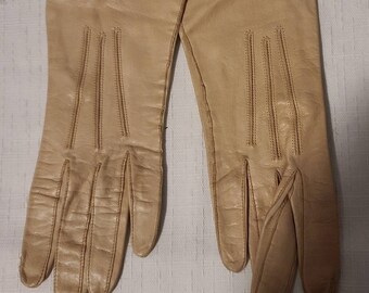 Vintage Leather Gloves 1950s 60s Fownes Beige Tan Midlength Thin Leather Gloves Rockabilly Mid Century Boho 6 1/2
