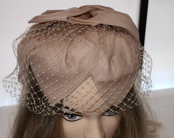 Vintage Cage Hat 1950s Sheer Beige Blush Nylon Ribbon Bow Clamp Hat Fine Net Veil Rockabilly Wedding Bridal 20.5 in. veil torn