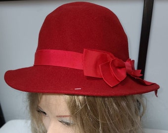 Vintage Red Hat 1960s 70s Red Felt Bowler Hat Large Ribbon Bow Rockabilly Boho Art Deco 22 in.