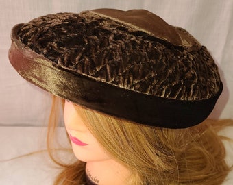 Vintage Saucer Hat 1940s 50s Large Round Brown Velvet Dish Hat Rockabilly 21 inches