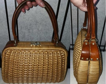 Vintage Wicker Purse 1960s 70s Large Woven Natural Wicker Box Purse Brown Leather Handles Boho