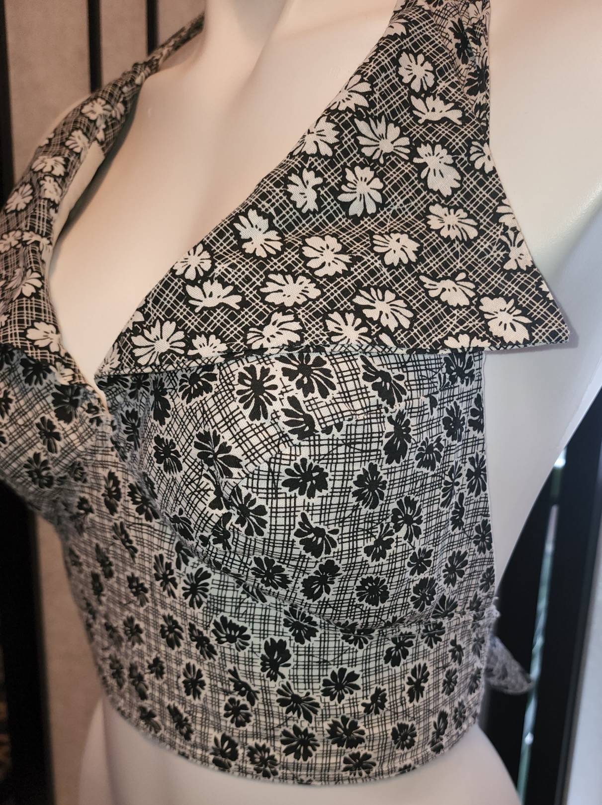 Vintage Halter Top 1970s Black White Floral Print Tie Back Halter Top Lapels Hippie Boho S