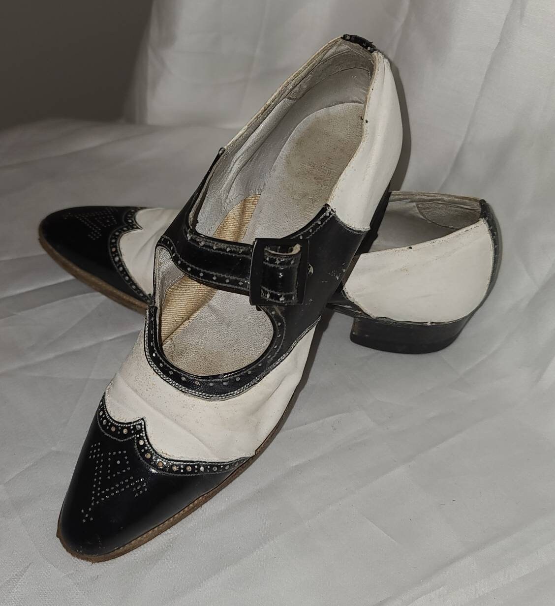 Black and white vintage shoes Clearance
