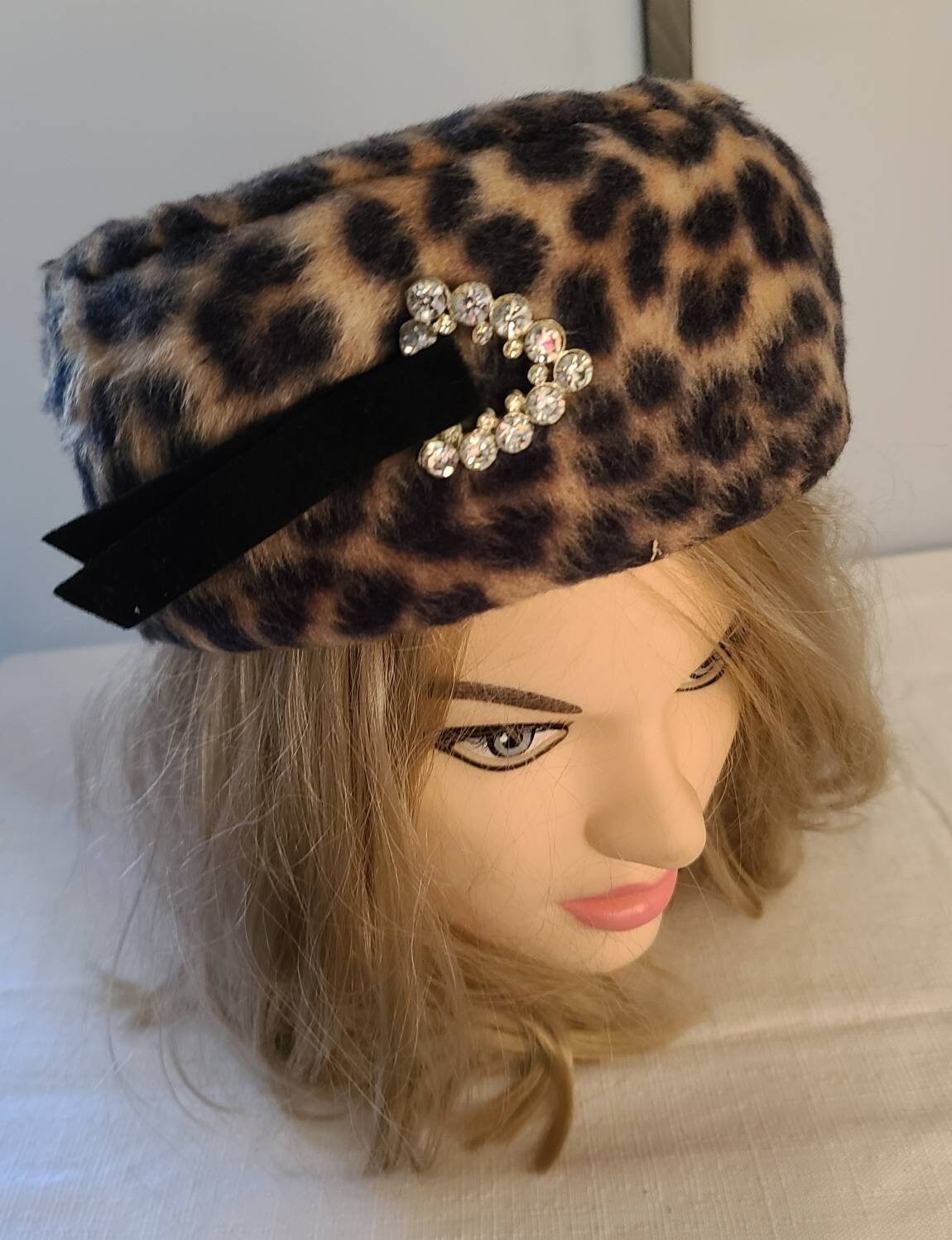 Vintage Leopard Hat 1950s 60s Round Faux Leopard Fur Pillbox Hat