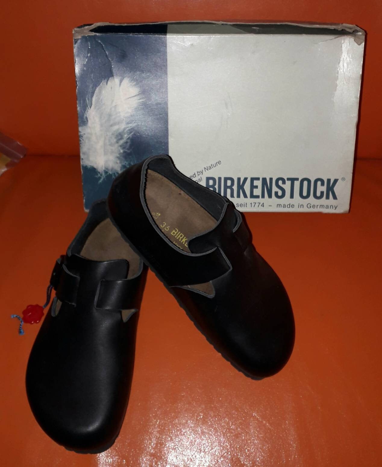 who sells birkenstock shoes