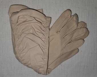 Vintage 1950s Gloves Midlength Ruched Beige Gloves Mid Century Rockabilly Glamour S M