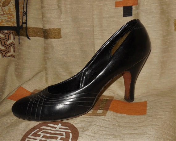 Hanover Heel | Navy Leather Stiletto Heels | Wittner Shoes Hanover Heel | Navy Leather Stiletto Heels | Wittner Shoes