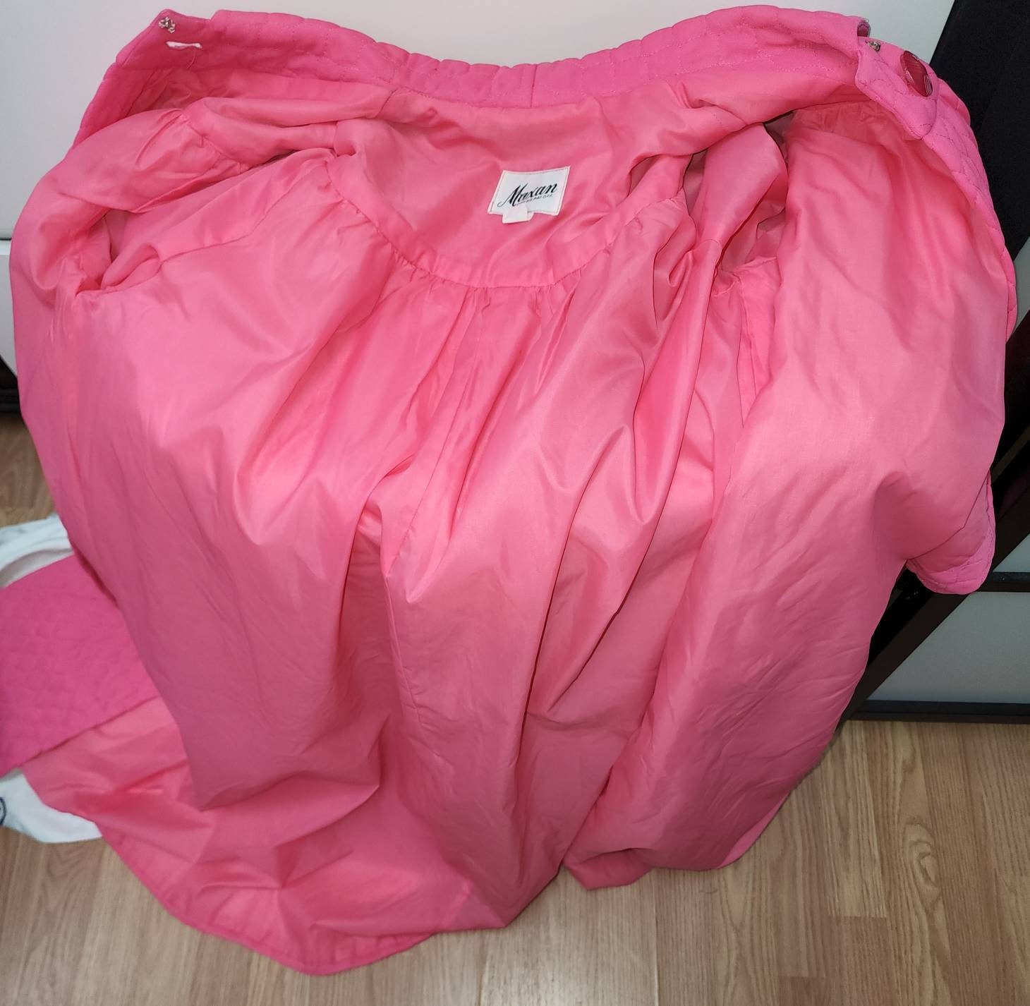 Vintage Nylon Robe 1950s 60s Hot Pink Quilted Nylon Robe Housecoat