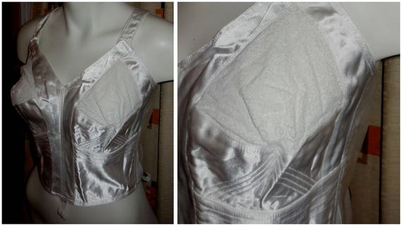Vintage Bra 1950s White Satin Lace Bullet Bra Triu