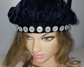 Vintage 1950s Hat Midnight Blue Velvet Beret Pouf Hat Pearlized Button Trim Mid Century Rockabilly 21.5 in.