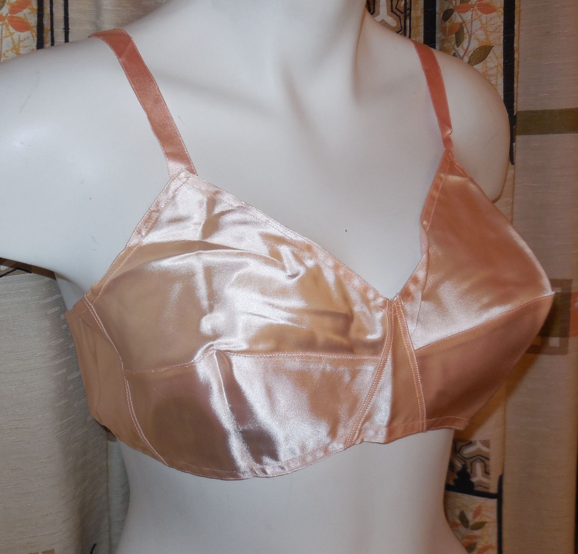 Satin Bra & Panty Teens In A Sexy Group Photo Unworn Vintage Bra 1940s Peach Pink Satin Bullet Bra Triumph German Pinup Rockabilly NWOT