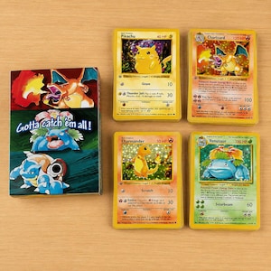 Kompletny zestaw 151 kart Vintage TCG Proxy Pack | Kompletny zestaw podstawowy Classic Collection, Album wypełniający do segregatorów w stylu retro, Zestaw pudełkowy Pikachu Charizard