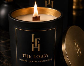 Vela de lujo para el vestíbulo del hotel / Mecha de madera / Jazmín, sándalo, abedul y almizcle / Cera de coco y albaricoque / 312 g